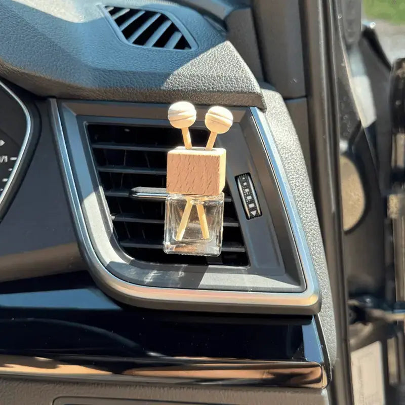 Car Diffuser – Sandalwood & Amber