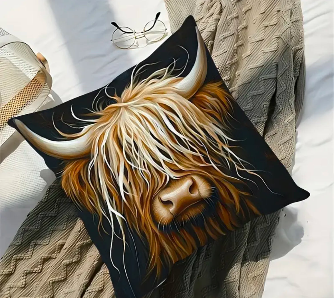Highland Cow Cushion 45 x 45