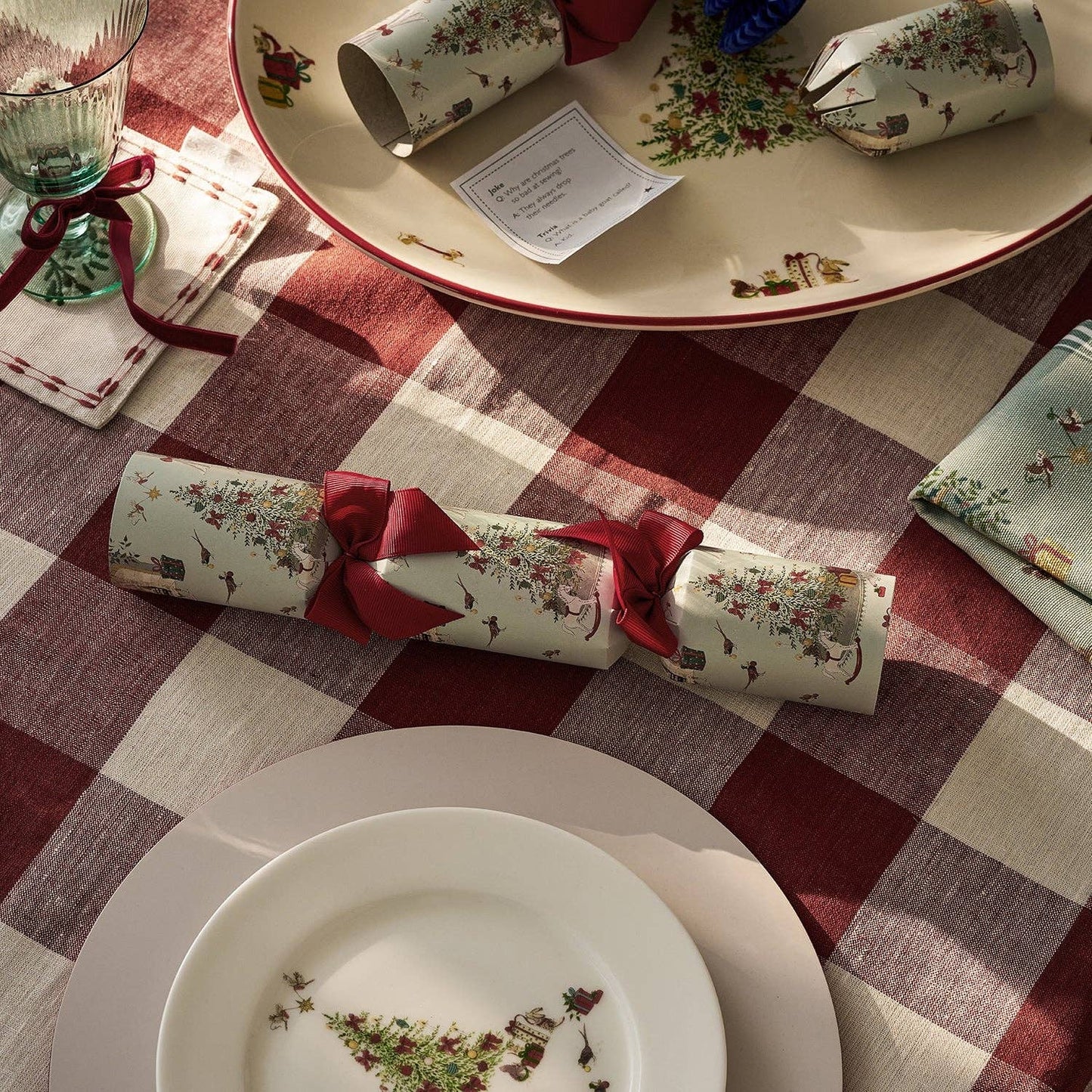 Cosy Christmas Crackers (Set of 6)