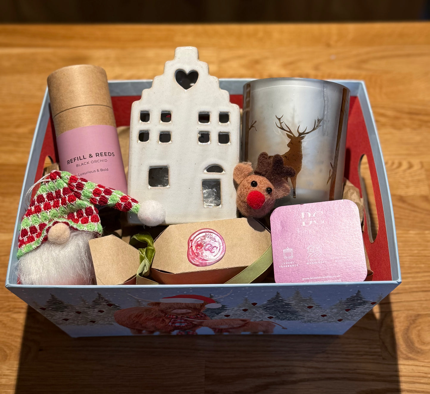 Highland Cow Christmas Hamper - Small