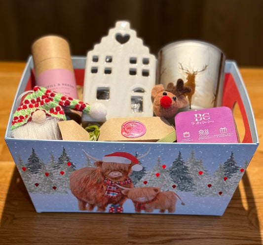 Highland Cow Christmas Hamper - Small