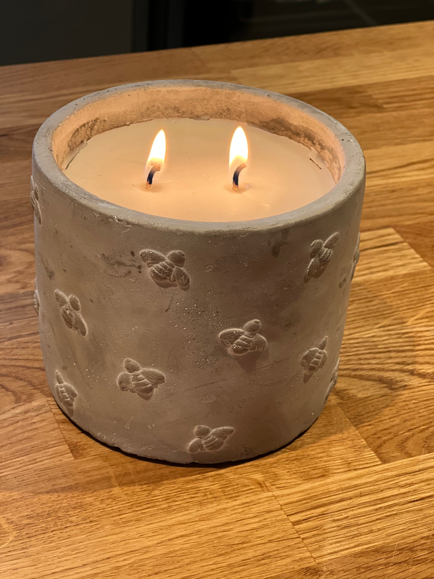 Bee Cement Pot Candle